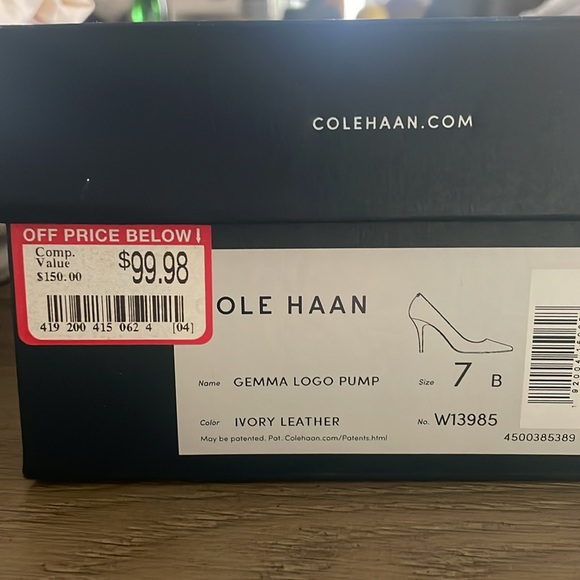 Like New - Cole Haan Gemma Logo Pump in Ivory Leather - Picture 9 of 13